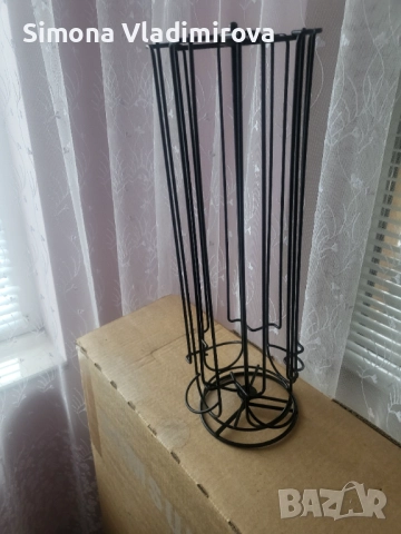 Въртяща се стойка за кафе капсули