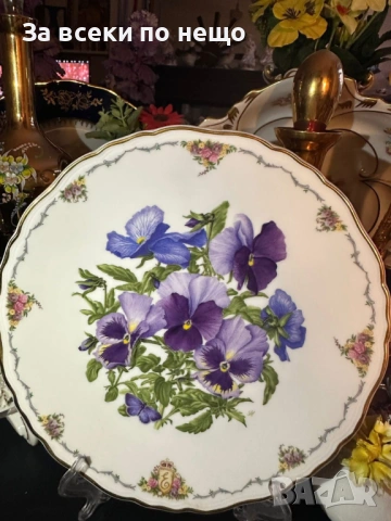 Royal Albert England  “ Теменужките” автор Sara Anne Schofield Код P2017 , снимка 6 - Декорация за дома - 53936970