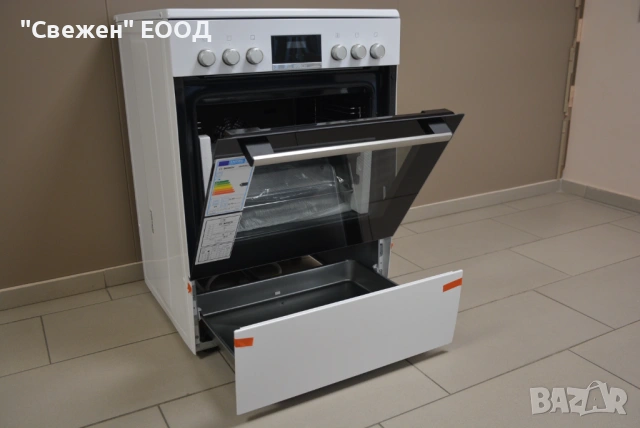 Готварска печка BOSCH HKR39C220 3D горещ въздух стъклокерамичен плот, снимка 9 - Печки, фурни - 53332690