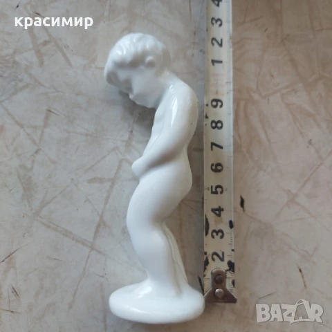 порцеланова фигура. символ на Брюксел. , снимка 3 - Антикварни и старинни предмети - 50715128