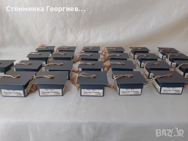 Значка + кутия, подаръчета за абитуриенти , снимка 8 - Декорация - 31796458