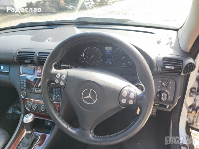 Мерцедес C 220 CDI 150 коня W203 На Части, снимка 7 - Автомобили и джипове - 52251212
