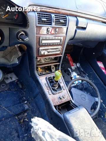 Мерцедес E220 95к.с w210 0892740864 На части Ниски цени Работя с Еконт , снимка 13 - Автомобили и джипове - 53840787
