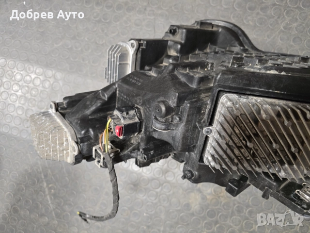 Десен оборудван фар за Audi E-Tron с забележки!  , снимка 4 - Части - 52428298