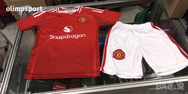 спортен екип Manchester United нов, снимка 1 - Детски комплекти - 46495435