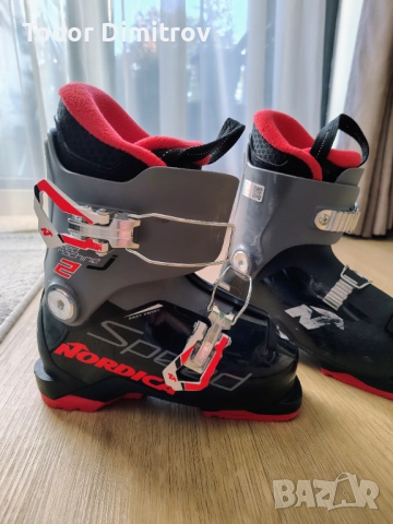 Детски ски обувки Nordica Speedmachine J2 – размер 18–18.5 см (225 мм), снимка 4 - Зимни спортове - 52455975