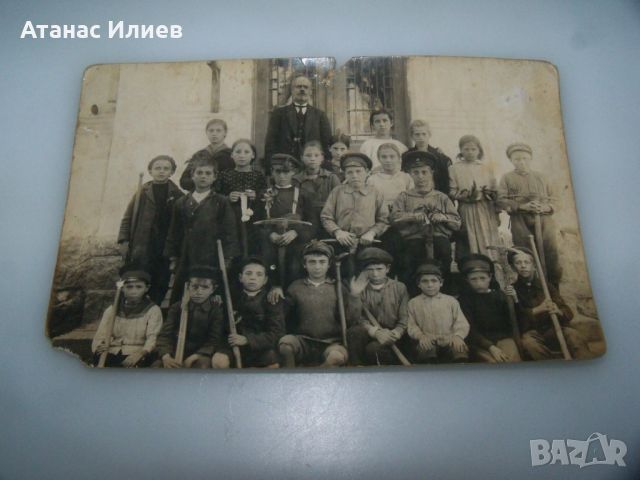Ученици участници в трудова повинност картичка от 1922г., снимка 1 - Филателия - 45083549