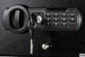 Genie Hand  електронен сейф за стена и шкаф код/ключ НОВ, снимка 3