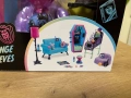 Комплект мебели за кукли, Monster High, страховито студио, многоцветен, снимка 2