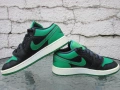 Детски маратонки Nike Air Jordan 1 Low ‘Lucky Green’, снимка 5