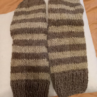 Ръчно плетени мъжки чорапи от вълна размер 45, снимка 4 - Мъжки чорапи - 44611029
