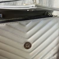 Saint Laurent елегантна дамска чанта, снимка 8 - Чанти - 45200846