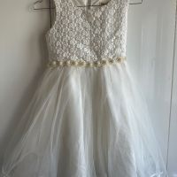 Бяла рокля за 9-10г., снимка 2 - Детски рокли и поли - 45149640