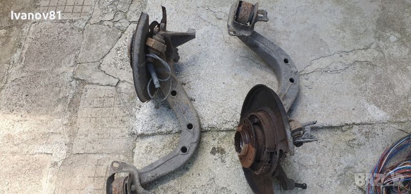 Заден ляв десен шенкел носач лагер главина Бмв Е36 М3 bmw e 36 Trailing arm 33322227077 33322227078, снимка 1