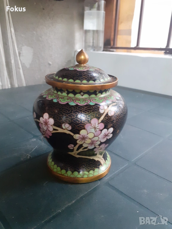 Клоазоне бронз емайл бурканче с капак, снимка 1