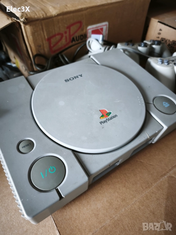 Playstation 1 с 2 джойстика, снимка 1