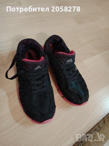 Маратонки ADIDAS , снимка 4 - Маратонки - 46569336