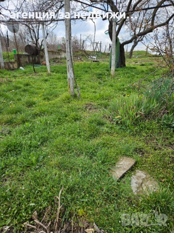 Къща с дворно място в гр.Каспичан кв.Калугерица, снимка 3 - Къщи - 54091767