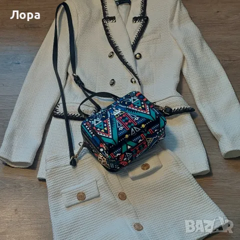 Дамски костюм ZARA , снимка 1 - Костюми - 47332950