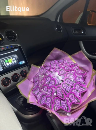 Букет с лилави пеперуди с LED светлина – подарък за любим човек, лилав цветен букет, снимка 5 - Подаръци за жени - 53021327