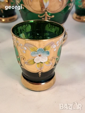 декантер с пет чаши Bohemia цветно стъкло с позлата , снимка 4 - Антикварни и старинни предмети - 50885962