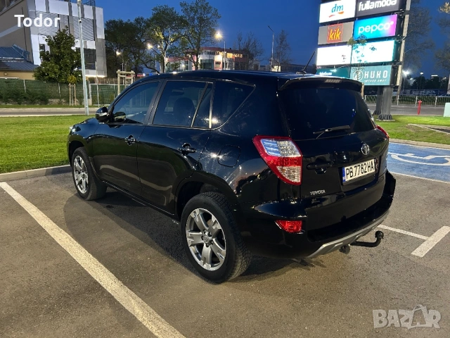 Toyota RAV4 2.2D 4x4 AC, снимка 3 - Автомобили и джипове - 54251205
