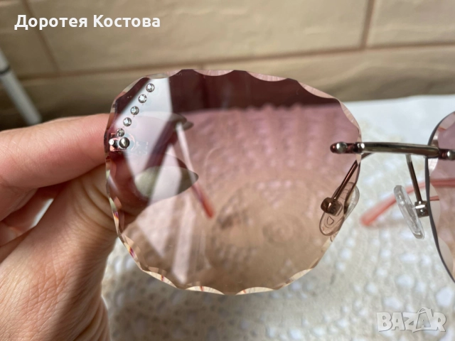 GUESS нови красиви слънчеви очила от Англия, снимка 3 - Слънчеви и диоптрични очила - 51619898