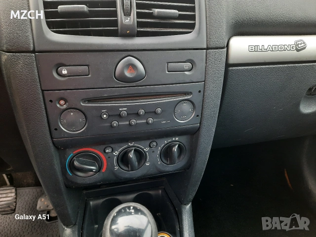 Рено Клио , снимка 10 - Автомобили и джипове - 54046152