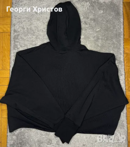 Adidas Holiday Graphic Hoodie Дамско Горнище, снимка 2 - Суичъри - 49293720