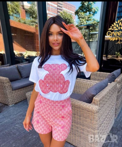 дамски комплекти gucci, снимка 2 - Комплекти - 51063972