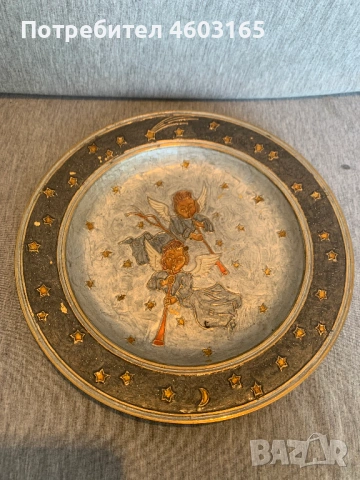 Месингова чиния за стена с   ангели, снимка 3 - Антикварни и старинни предмети - 53758152