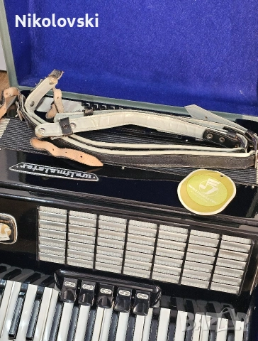 Акордеон Weltmeister Stella НОВ, снимка 6 - Акордеони - 53162897
