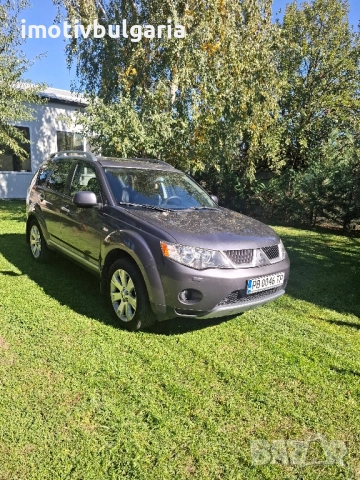 Джип Mitsubishi Outlander, снимка 12 - Автомобили и джипове - 52119017