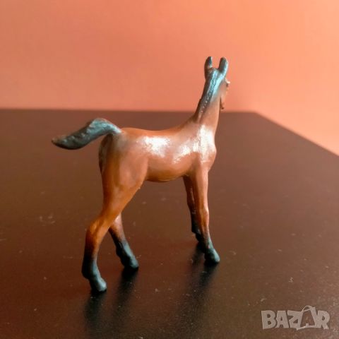 Колекционерска фигурка Schleich Horse Brown Foal W.Germany 13103, снимка 3 - Колекции - 45935829