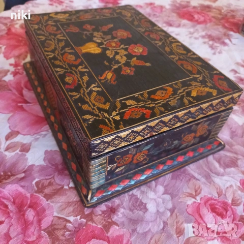 Антикварна. Стара дървена кутия., снимка 2 - Антикварни и старинни предмети - 54227996