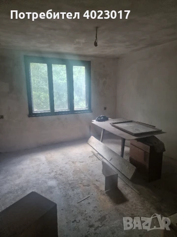 Масивна триетажна вилна къща  в село Ковачевци, област Перник., снимка 16 - Къщи - 50717301