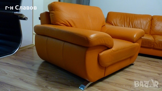 Италианска КОЖЕНА и ДЪРВО Гарнитура за Хол и Всекидневна с Масивен Диван и Два Фотьойла. Като Нова! , снимка 2 - Дивани и мека мебел - 52235421