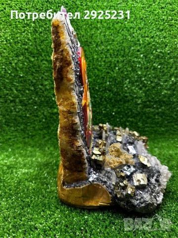 Ръчно изработена икона на Дева Мария с Младенеца с естествени кристали, снимка 6 - Икони - 54091657