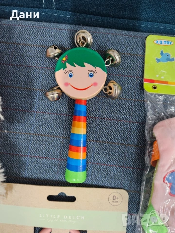 Продавам Чисто НОВИ бебешки играчки с етикетите, видра, мече, одеяло, дрънкалки, снимка 12 - Плюшени играчки - 53624948