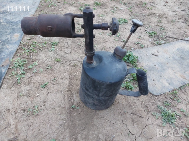 Стара бензинова лампа