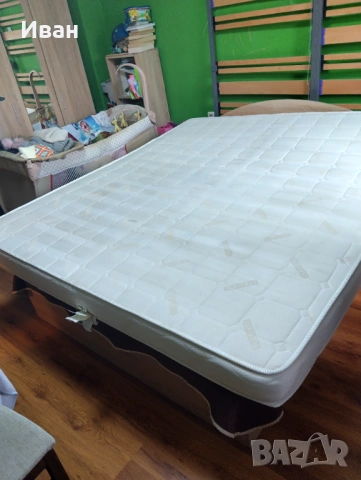 Продавам Метално легло ЛУКС 180x200 с матрак Dormeo, снимка 2 - Спални и легла - 53311320