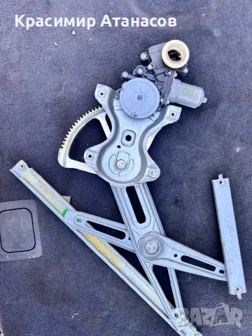 961920-100. Стъклоповдигач преден десен за Тойота Аурис. 85701-02010, снимка 3 - Части - 49602695