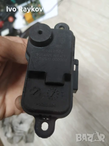 Моторче , капак резервоар за AUDI A1 A3 A6 A7 , 4L0862153C, снимка 4 - Части - 51015615