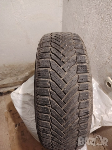 зимни гуми 205 55 16, снимка 4 - Гуми и джанти - 52493808