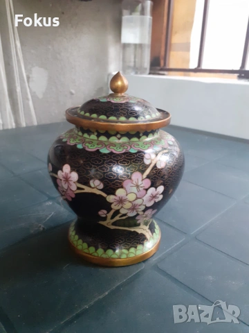 Клоазоне бронз емайл бурканче с капак