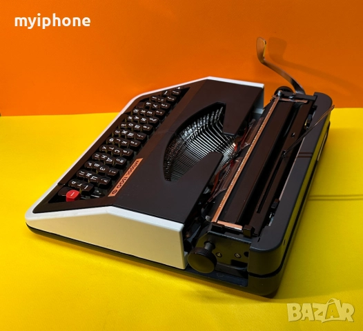 Пишеща Машина Хеброс 1300Ф 3 Цвята Кирилица нова лента топ състояние обслужена+подарък резервна лент, снимка 6 - Антикварни и старинни предмети - 49288527