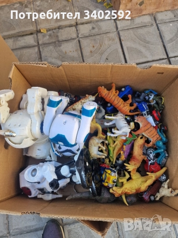 Лот играчки,фигурки и колички