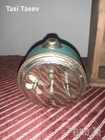 Стари будилници и кутия за часовник, снимка 4 - Антикварни и старинни предмети - 53234663