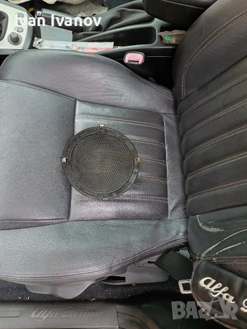 Декоративни капачки, предпазители, черни, за тонколони на вратите на Алфа 156SW 2004 г. 2.0 JTS