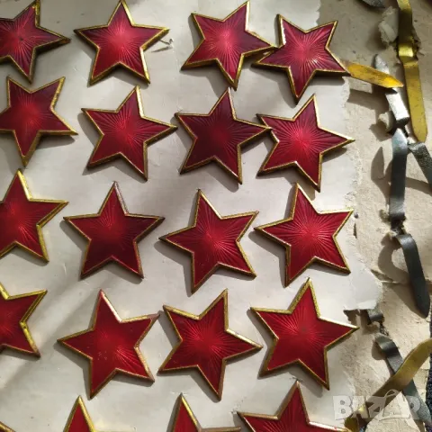 Бронзови кокарди - червени звезди, снимка 3 - Антикварни и старинни предмети - 50215531